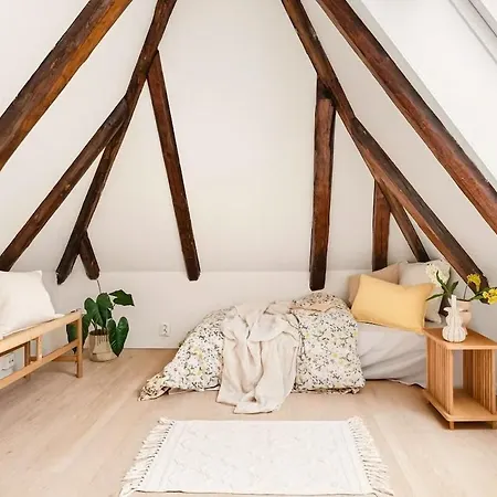 Апартаменти Beautiful Top-floor 4br Loft By Bryggen & Floyen Берген